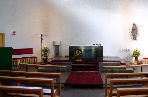 Blick in den Altarbereich